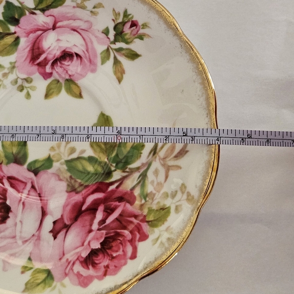 "American Beauty" cup and saucer by Royal Albert. - Picture 7 of 13